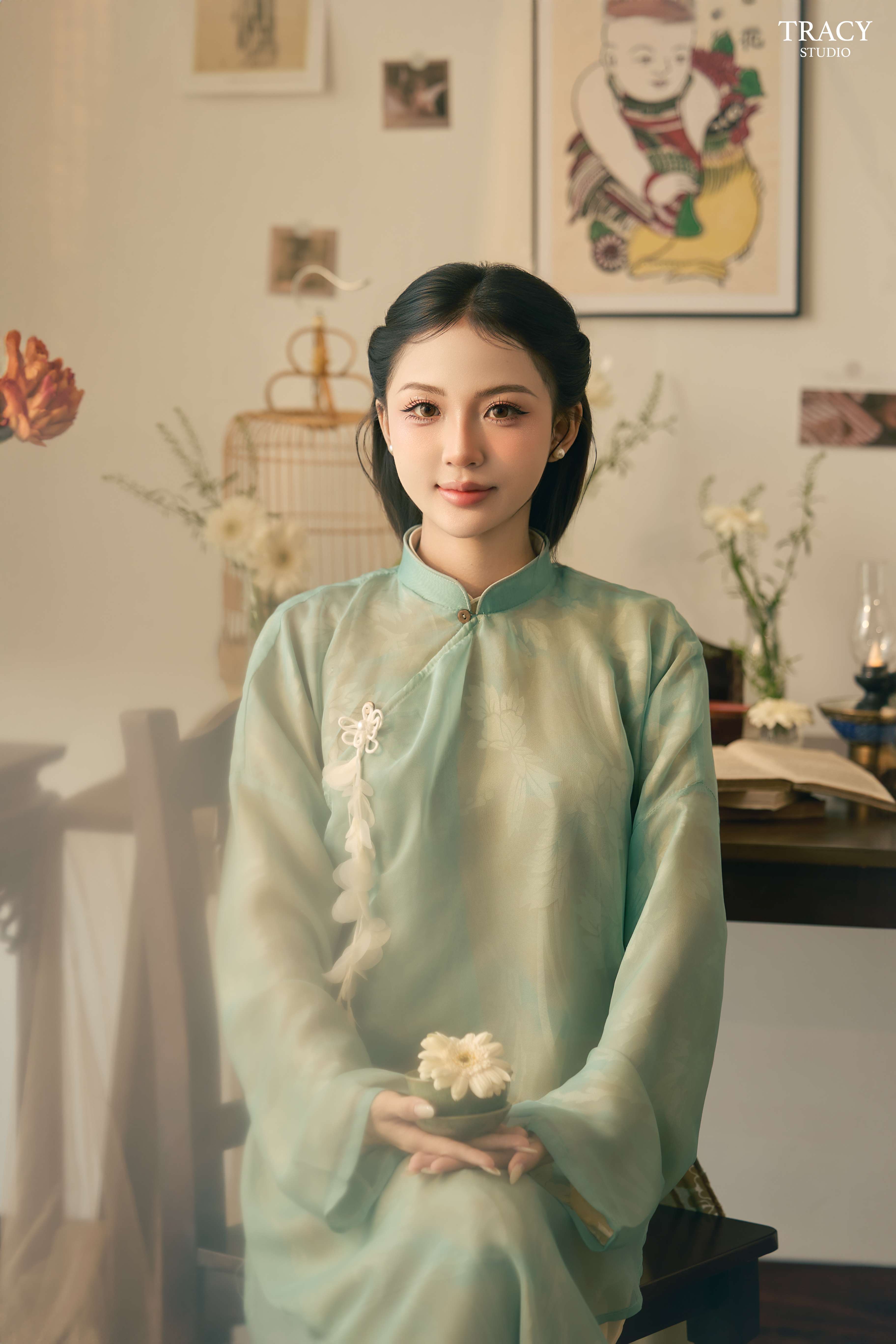 frontend/img/gallery/anh-tet-yem-ao-dai/tracy-studio-chup-concept-tet-du-duong (9).jpg